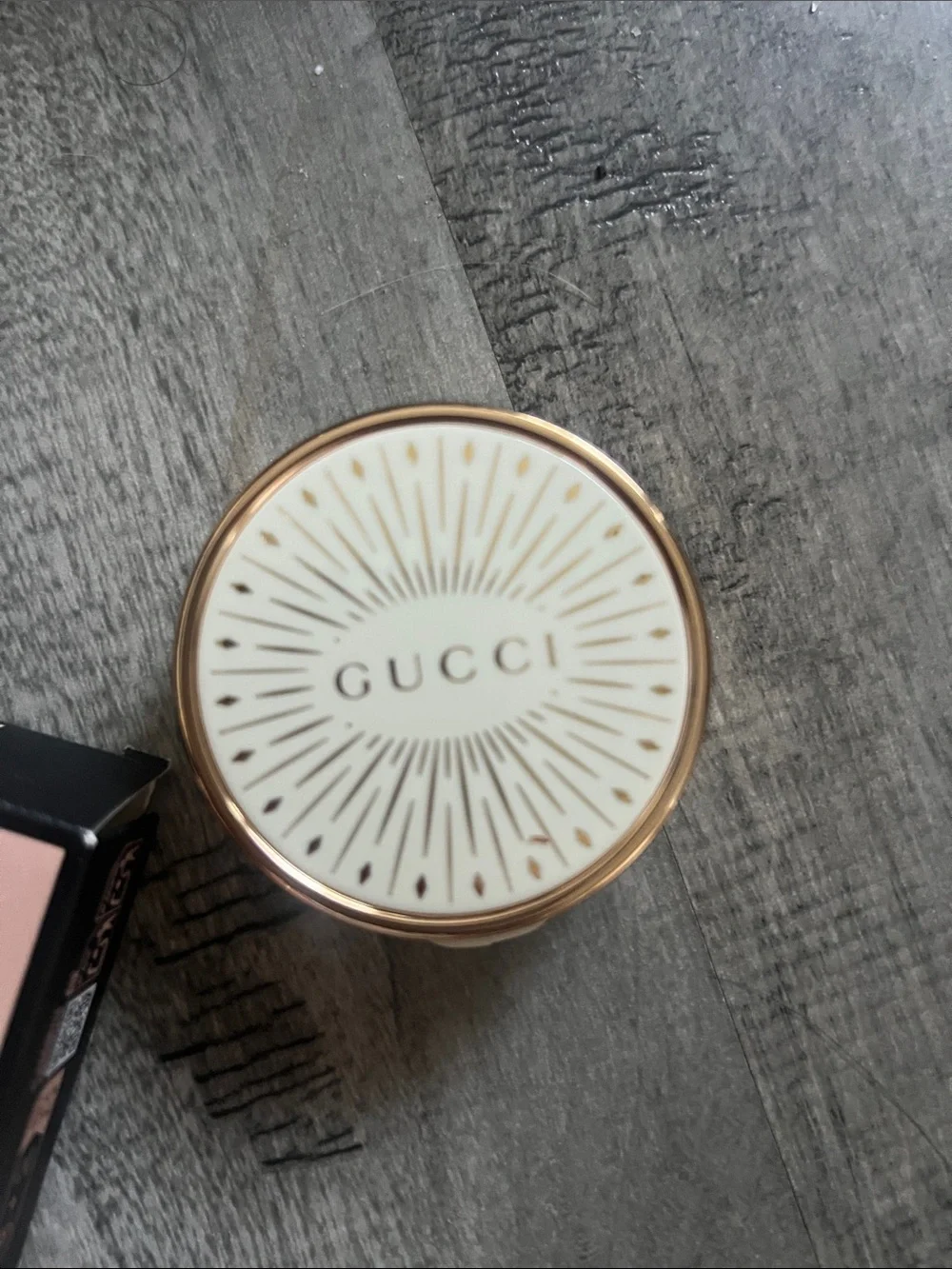 Gucci Glow Blush - Soft Peach Pink Compact